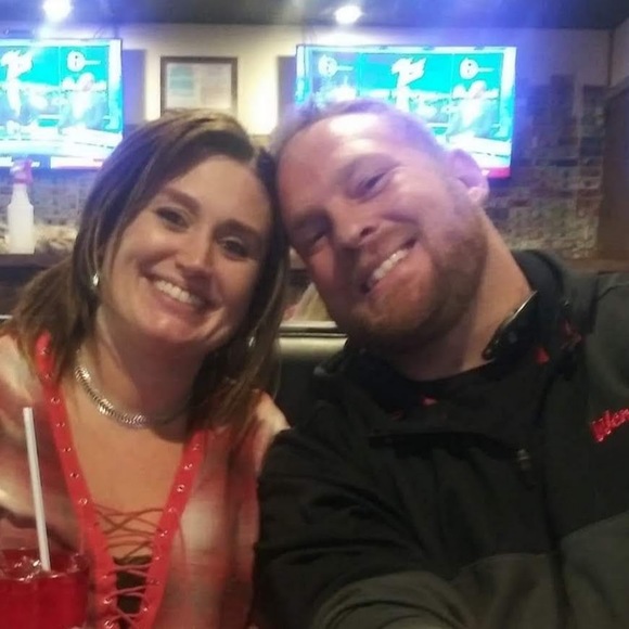 Meet your Posher, Amanda - Picture 1 of 1